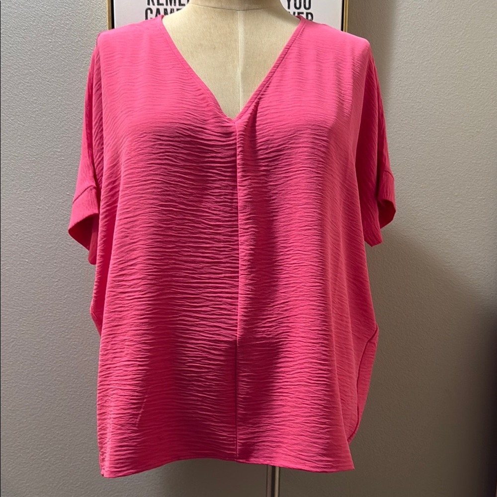 V-Neck Textured Short Sleeve Top in Pink